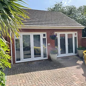  Holiday home The Annexe @the Oaks